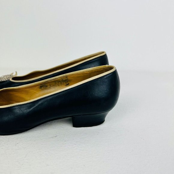 Celine Vintage Navy Blue and Cream Logo Coin Bow Detail Court Heels UK 5.5 - Picture 4 of 14